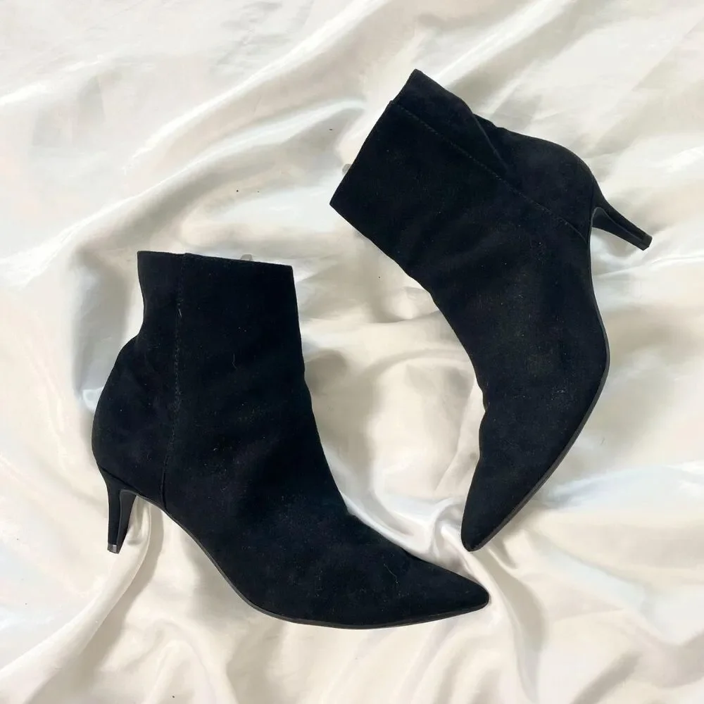 Marc Fisher Glorry Bootie / Black Kitten Faux Suede Heel Ankle Boots Size US 8